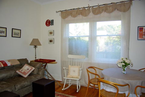 At Eleven - La Petite Maison - Accommodation NSW 3