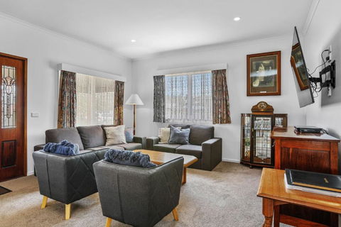 Aunty Wins - Accommodation NSW 1