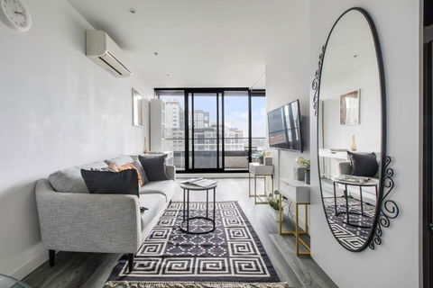 Aura Off Flinders Lane - A City Centre Balcony Abode - Accommodation NSW 0