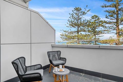 Austi Beach Escape - A Dreamy Oceanfront Haven - Accommodation NSW 2