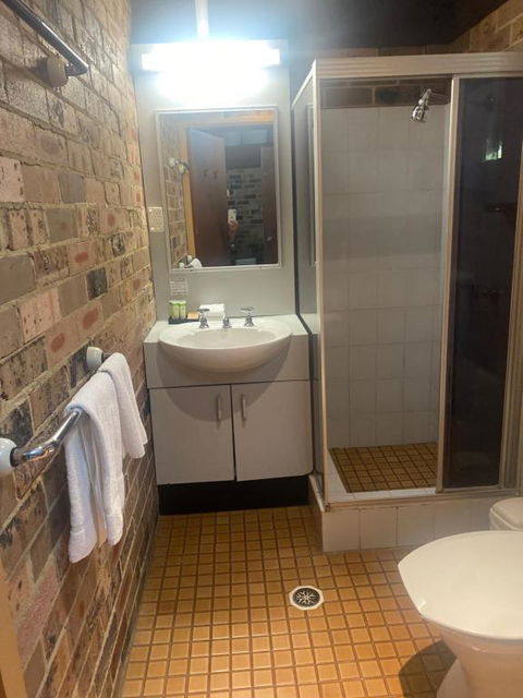 Avoca Beach Hotel - Accommodation NSW 2