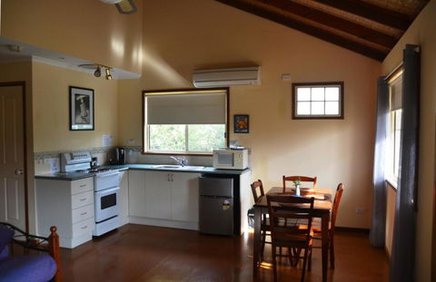 Avoca Cottages VICTORIA - Accommodation NSW 4