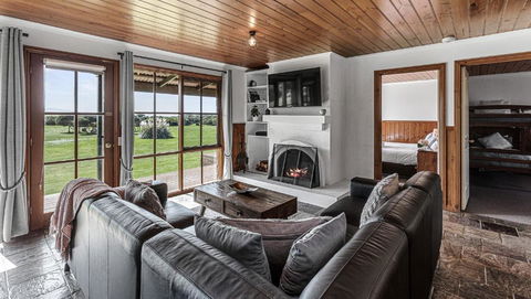 Apollo Bay Cottages- Sabine - Accommodation NSW 0
