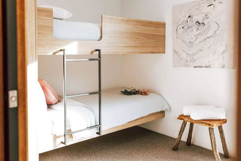 B E R T I E - Central Bicheno - Accommodation NSW 2