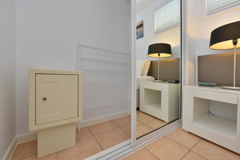 Port Douglas Apartments - Adults Only Oasis - Accommodation NSW 13