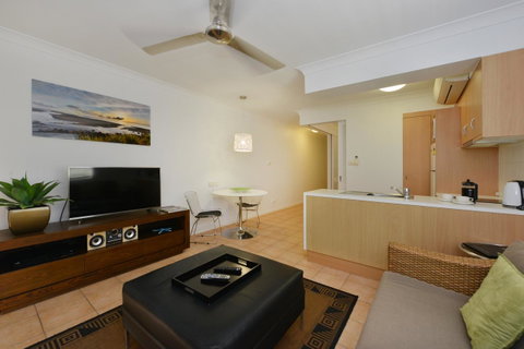 Port Douglas Apartments - Adults Only Oasis - Accommodation NSW 23