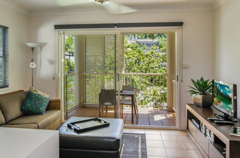 Port Douglas Apartments - Adults Only Oasis - Accommodation NSW 33