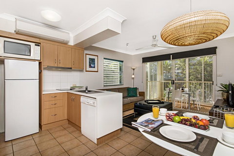 Port Douglas Apartments - Adults Only Oasis - Accommodation NSW 15