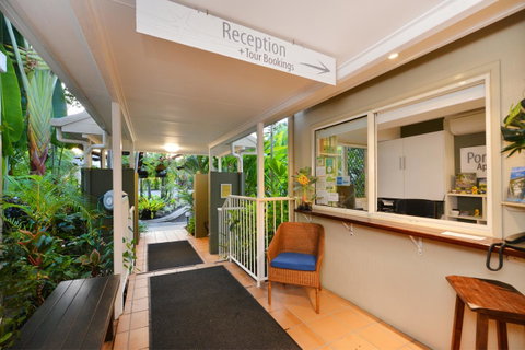 Port Douglas Apartments - Adults Only Oasis - Accommodation NSW 16