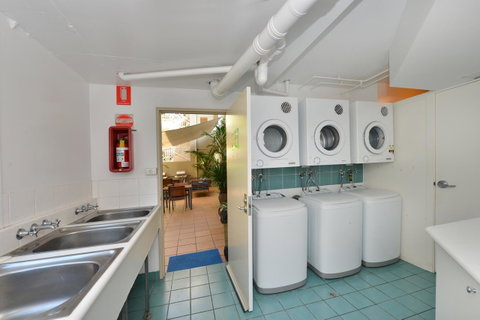 Port Douglas Apartments - Adults Only Oasis - Accommodation NSW 24