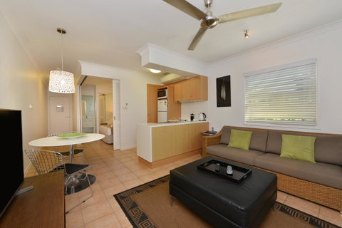 Port Douglas Apartments - Adults Only Oasis - Accommodation NSW 7