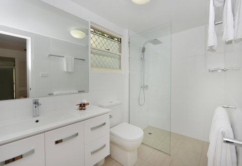 Port Douglas Apartments - Adults Only Oasis - Accommodation NSW 32