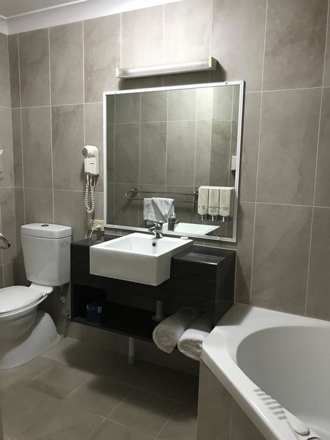Villa Nova Motel - Accommodation NSW 13