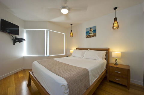 Maggies Beachfront Apartment 10 - Accommodation NSW 4