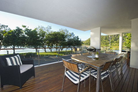 Maggies Beachfront Apartment 10 - Accommodation NSW 5