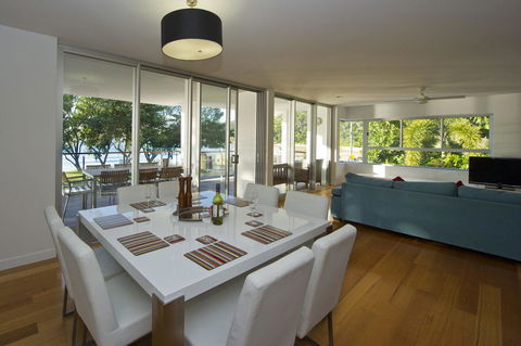Maggies Beachfront Apartment 10 - Accommodation NSW 7