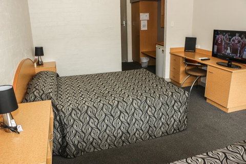 Salisbury Hotel Motel - Accommodation NSW 9