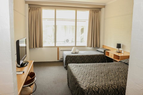 Salisbury Hotel Motel - Accommodation NSW 11