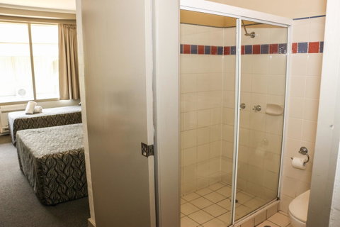 Salisbury Hotel Motel - Accommodation NSW 13