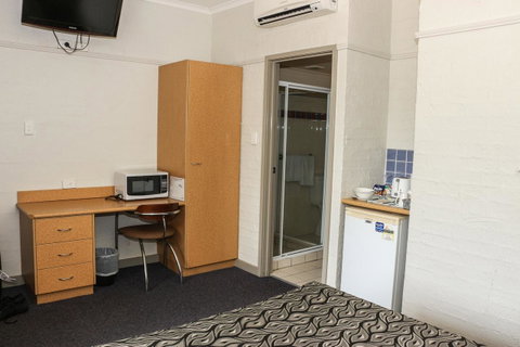 Salisbury Hotel Motel - Accommodation NSW 18