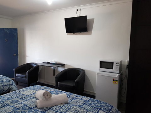 The Q Motel Rockhampton - Accommodation NSW 12