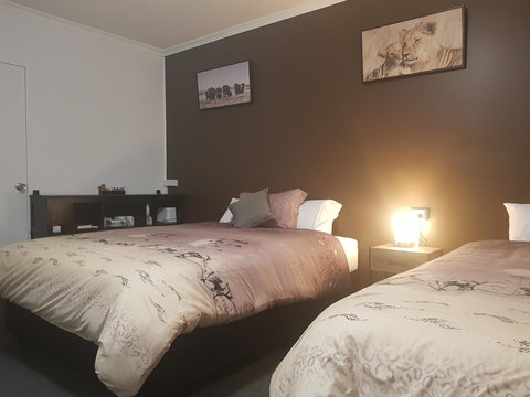 The Q Motel Rockhampton - Accommodation NSW 4