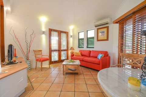 Martinique On Macrossan - Accommodation NSW 3