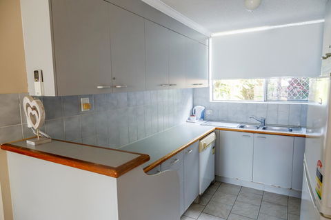 Crystal Beachfront Apartments - Accommodation NSW 14