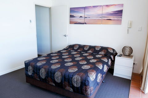 Crystal Beachfront Apartments - Accommodation NSW 30