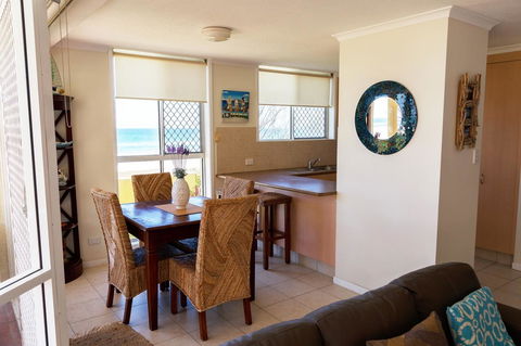 Crystal Beachfront Apartments - Accommodation NSW 15