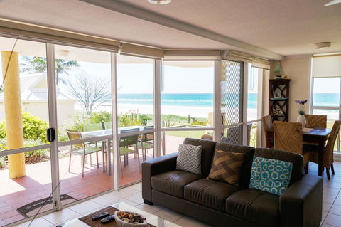Crystal Beachfront Apartments - Accommodation NSW 39