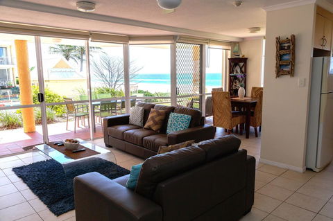 Crystal Beachfront Apartments - Accommodation NSW 16