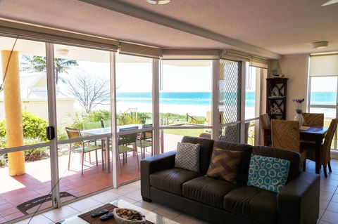 Crystal Beachfront Apartments - Accommodation NSW 13