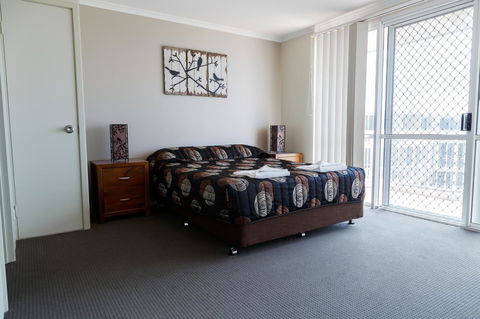 Crystal Beachfront Apartments - Accommodation NSW 9