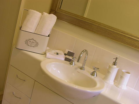 Apple Tree Cottage Montville - Accommodation NSW 19