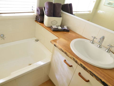 Apple Tree Cottage Montville - Accommodation NSW 10