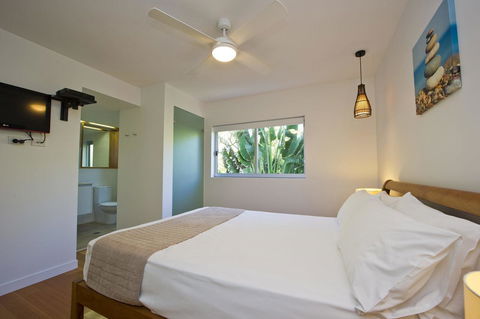 Maggies Beachfront Apartment 6 - Accommodation NSW 5