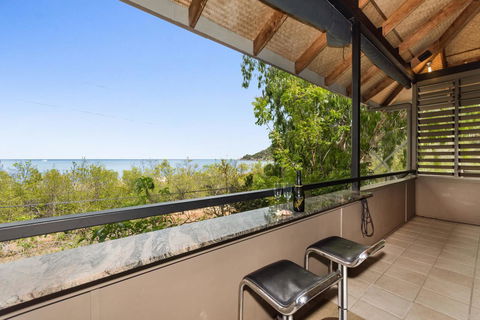 Absolute Beachfront - Accommodation NSW 3