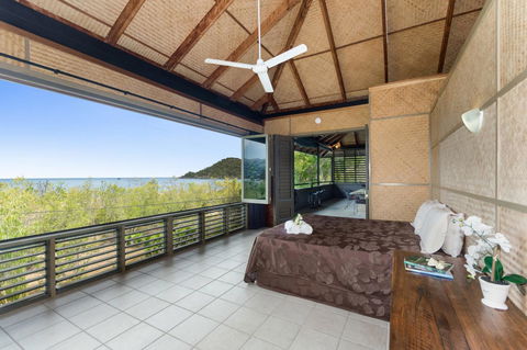 Absolute Beachfront - Accommodation NSW 6