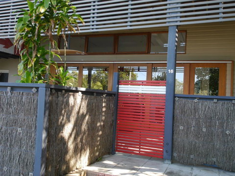 A AAA C-SHACK - Accommodation NSW 1