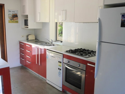 A AAA C-SHACK - Accommodation NSW 10