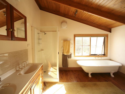 Mountain Seas Lodge - Accommodation NSW 15