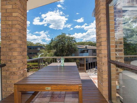 'COLUMBIA VIEWS', 2/9 COLUMBIA CLOSE - AIRCON, WIFI, NETFLIX, VIEWS & BOAT PARKING - Accommodation NSW 2