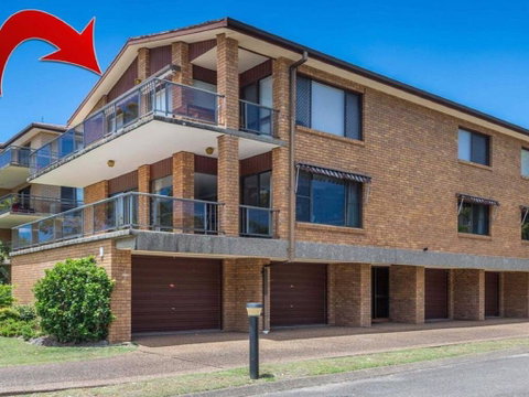 'COLUMBIA VIEWS', 2/9 COLUMBIA CLOSE - AIRCON, WIFI, NETFLIX, VIEWS & BOAT PARKING - Accommodation NSW 0