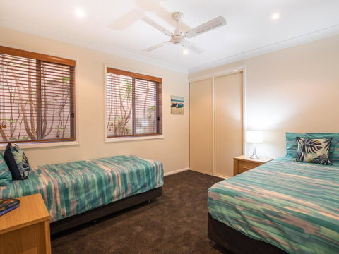 'Dutchies Vista' 1/45 Christmas Bush Ave - Ground Floor Duplex With Stunning Water Views - Accommodation NSW 1