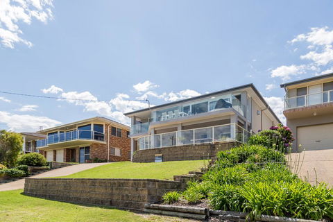 'Salt & Light' Mollymook - Accommodation NSW 1