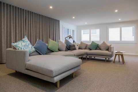 'Salt & Light' Mollymook - Accommodation NSW 2