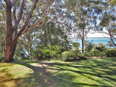 1 'Fiddlers Green' 62 Magnus Street - Ground Floor Unit Close To CBD - Accommodation NSW 1