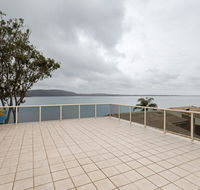 1 'Kooringal' 105 Soldiers Point Road - waterfront unit wth aircon - Accommodation NSW