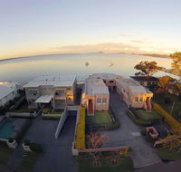 1 'Seaside Splendour' 137 Soldiers Point Road - beautiful unit on the waterfront - Accommodation NSW